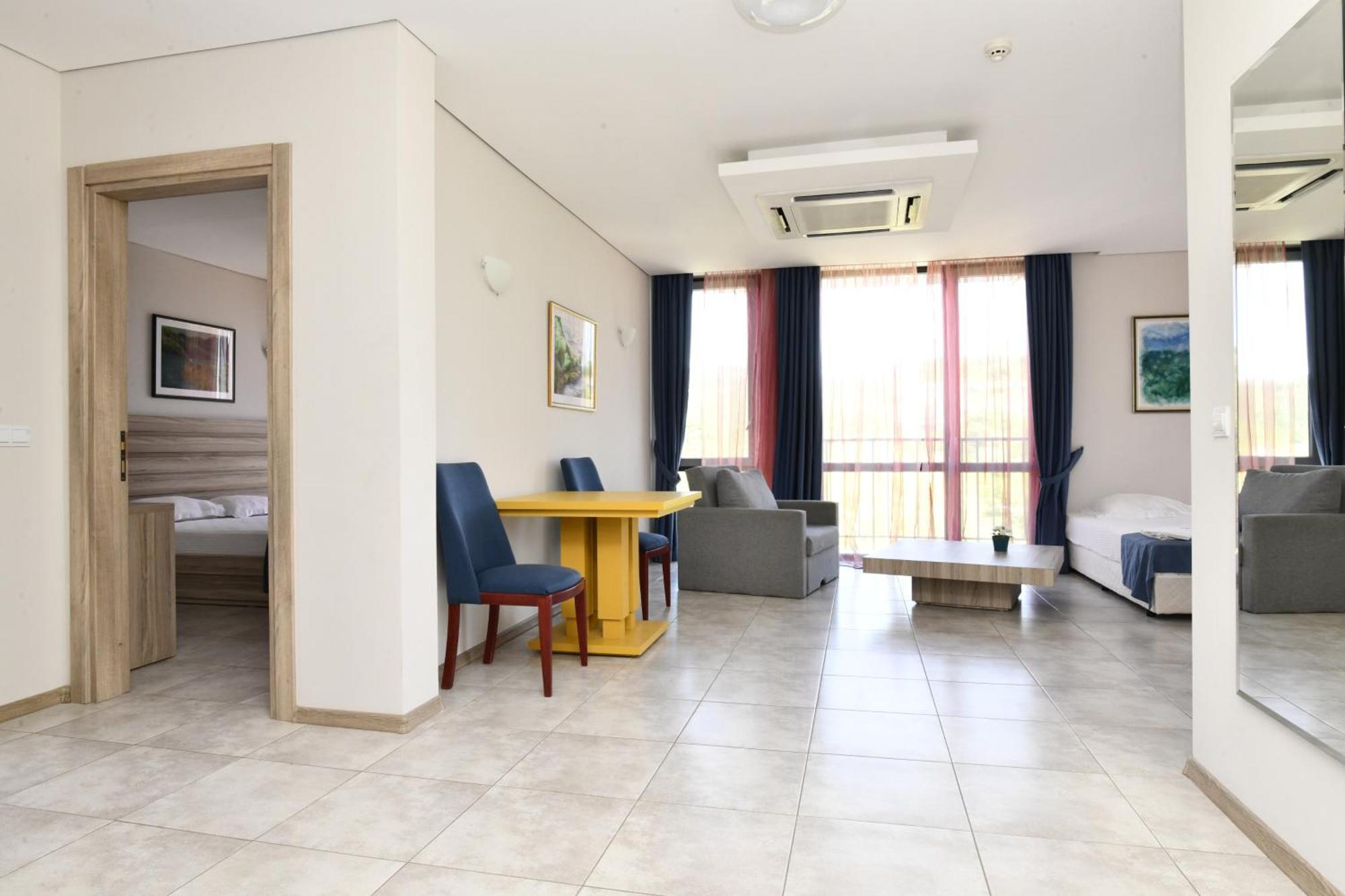Complex Perpera Hotel Stambolovo Exterior photo